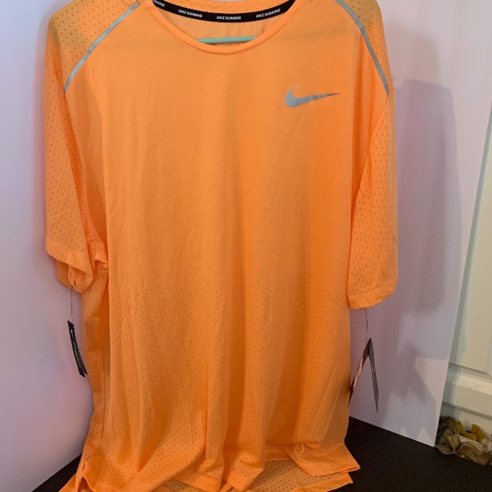 Nike T Shirt
